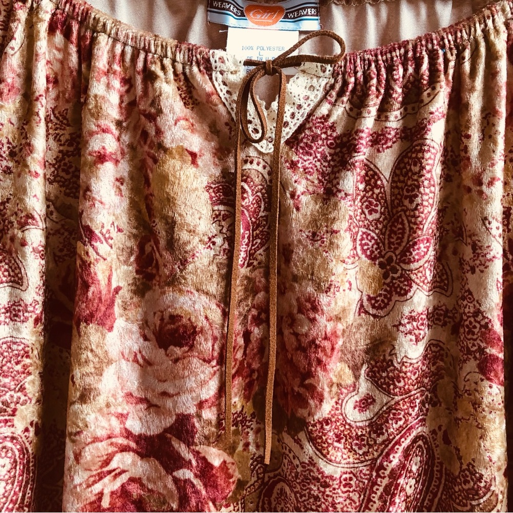 Waverly Floral Paisley Women's Top —#046 - Picture 3 of 8